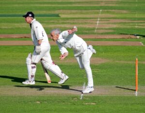 bowler-1469516_1280